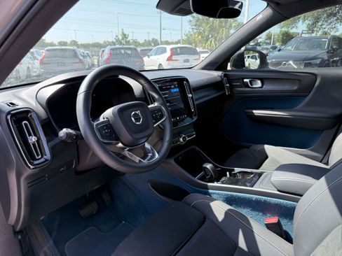 Certified 2023 Volvo XC40 Recharge Ultimate AWD/4WD image 10