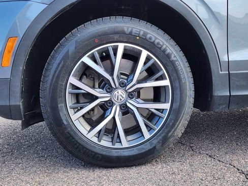 Used 2019 Volkswagen Tiguan SE AWD/4WD image 9