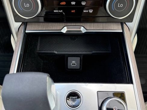Certified 2023 Land Rover Range Rover SE AWD/4WD image 21