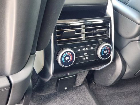 Used 2023 Land Rover Range Rover SE image 26