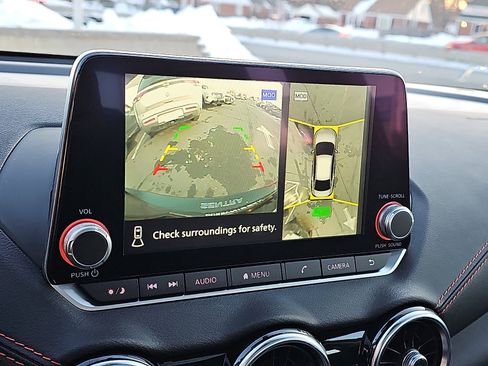 Used 2025 Nissan Sentra SR w/ SR Premium Package image 19