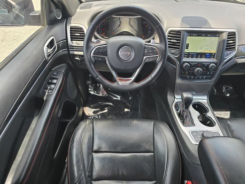 Used 2018 Jeep Grand Cherokee Trailhawk w/ Trailhawk Luxury Group AWD/4WD image 32