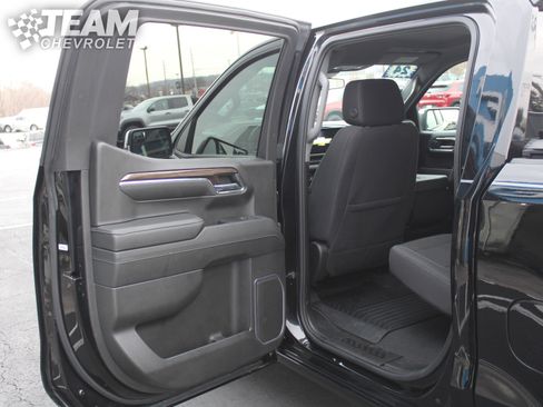 Used 2024 Chevrolet Silverado 1500 LT image 18