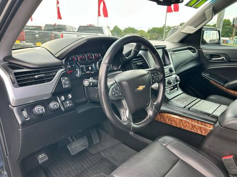 Used 2019 Chevrolet Tahoe Premier AWD/4WD image 6