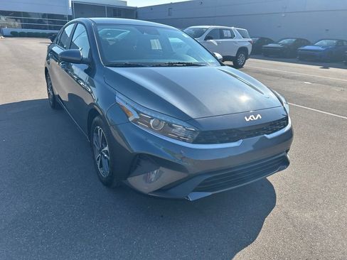 Used 2024 Kia Forte LXS FWD image 3