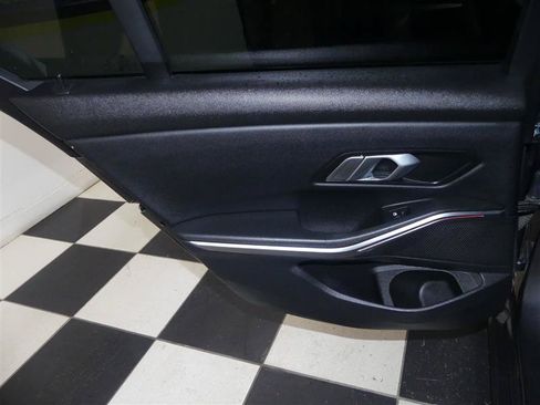 Used 2022 BMW 330i xDrive Sedan AWD/4WD image 30