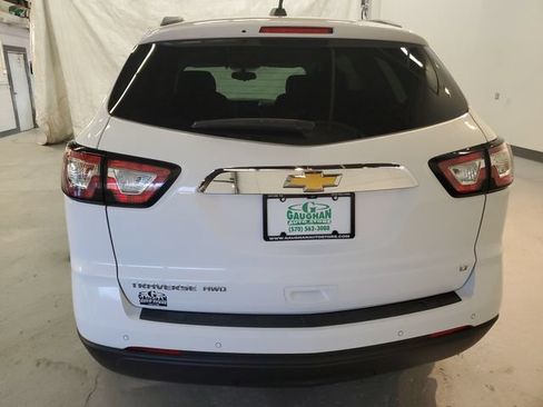 Used 2017 Chevrolet Traverse LT AWD/4WD image 5