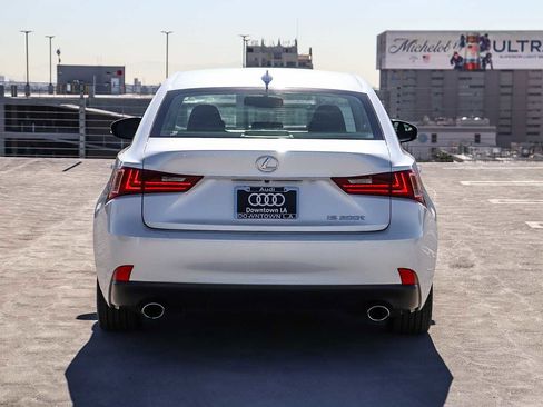 Used 2016 Lexus IS 200t image 5