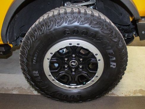 Used 2022 Ford Bronco Black Diamond w/ Sasquatch Package image 19