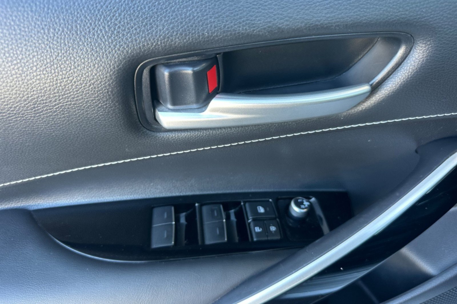 Certified 2020 Toyota Corolla XSE FWD image 10