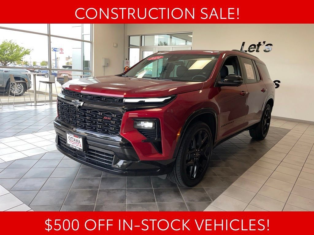 Used 2024 Chevrolet Traverse RS AWD/4WD image 2