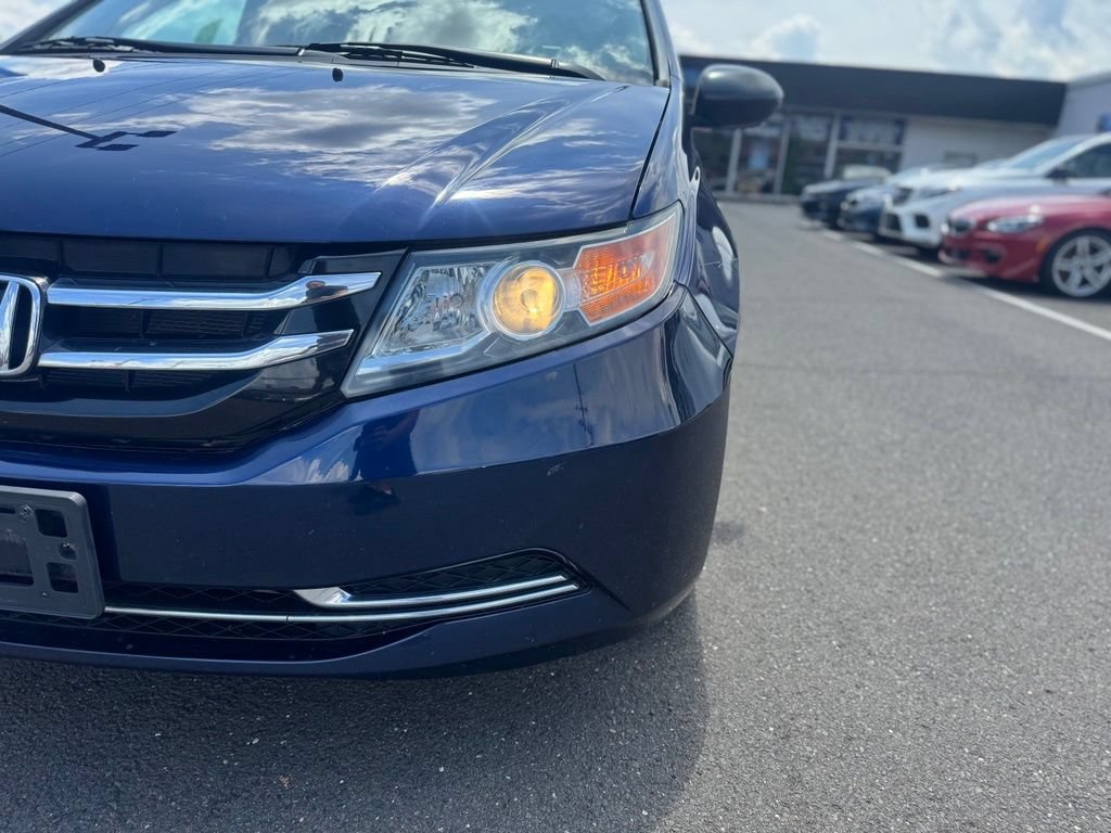 Used 2015 Honda Odyssey LX image 12