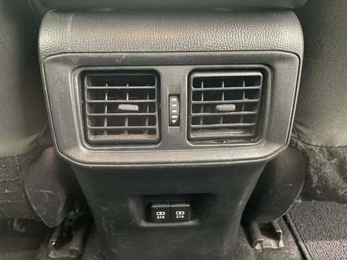 Used 2021 Toyota RAV4 XLE image 36