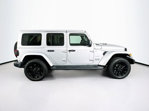 Used 2024 Jeep Wrangler Unlimited Sahara w/ Technology Group AWD/4WD image 10