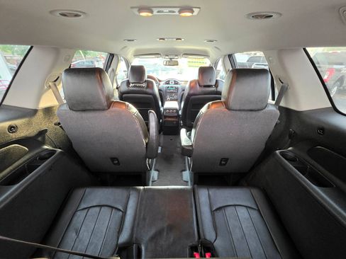 Used 2012 Buick Enclave Leather FWD image 3