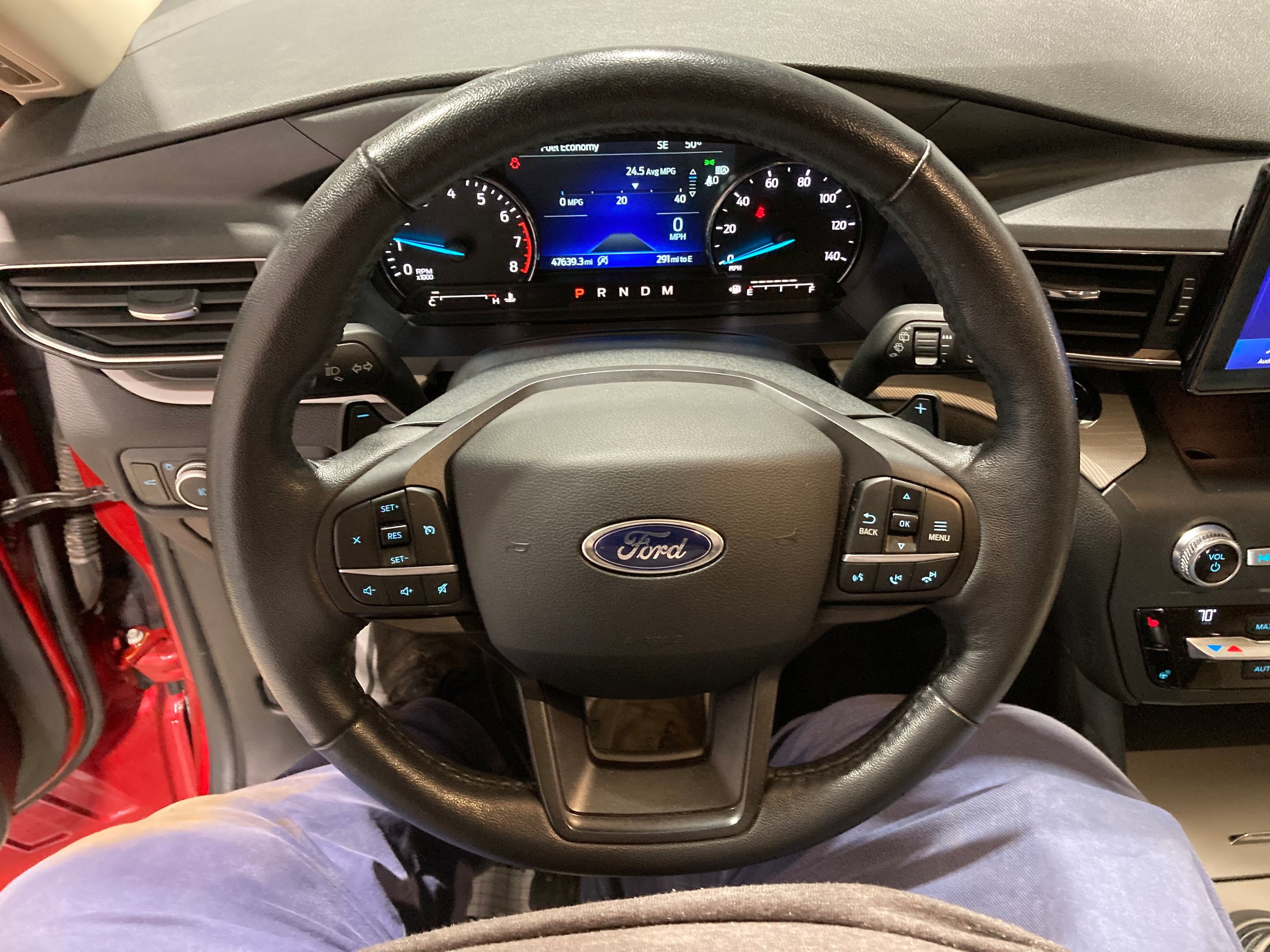Used 2020 Ford Explorer XLT w/ Equipment Group 202A AWD/4WD image 23