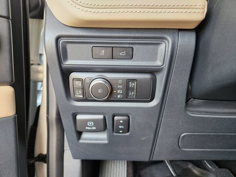 Used 2022 Ford Expedition Platinum AWD/4WD image 22