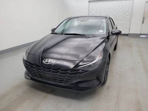 Used 2023 Hyundai Elantra SEL w/ Preferred Accessory Package FWD image 15