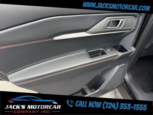 Used 2025 Ford Explorer ST-Line w/ Premium Package image 34