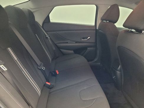 Used 2024 Hyundai Elantra SEL image 19