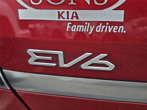Used 2024 Kia EV6 Wind w/ Wind Technology Package AWD/4WD image 10