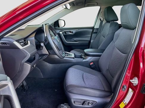 Certified 2025 Toyota RAV4 XLE AWD/4WD image 18