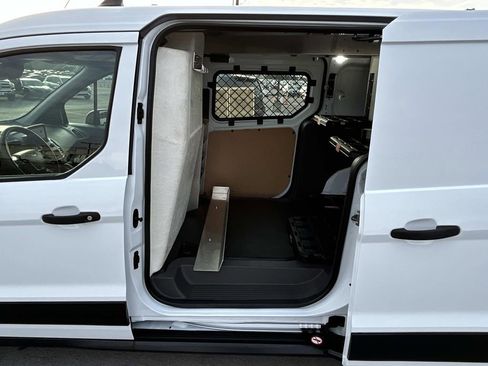 Used 2022 Ford Transit Connect XL image 19
