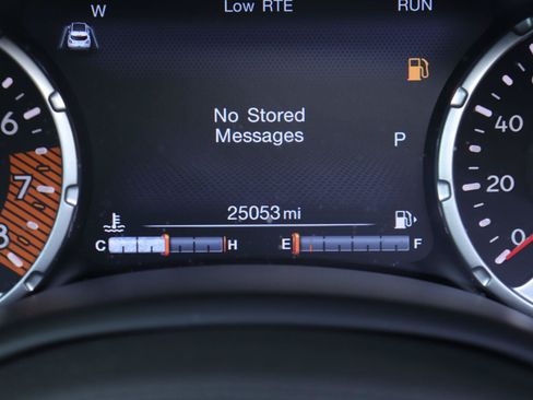 Used 2023 Jeep Renegade Limited w/ Sun/Sound Group AWD/4WD image 28