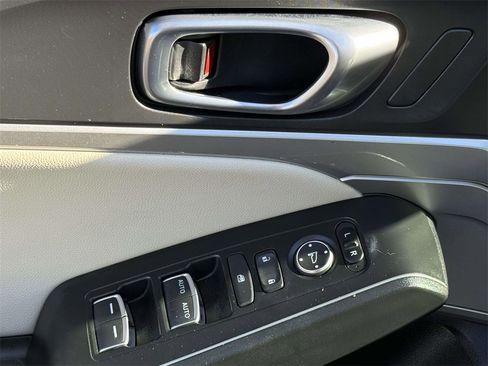 Certified 2025 Acura Integra A-Spec image 28