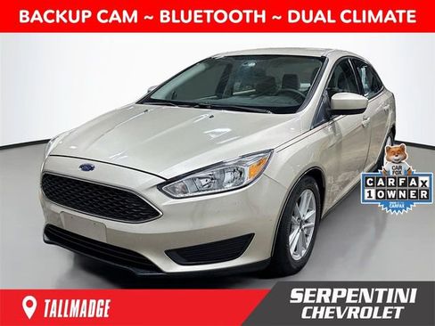 Used 2018 Ford Focus SE FWD image 1