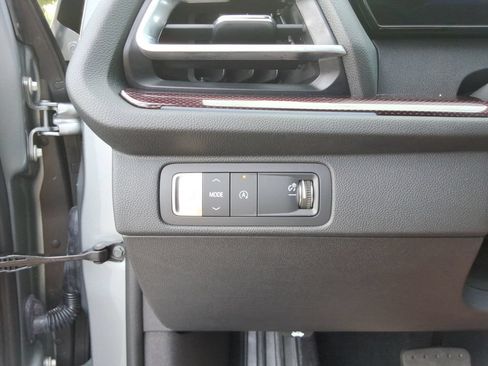 Certified 2024 Chevrolet Traverse RS FWD image 37