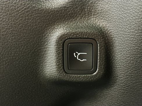 Used 2022 Jeep Compass Latitude w/ Convenience Group AWD/4WD image 31