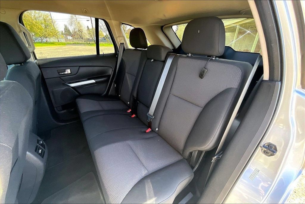 Used 2014 Ford Edge SEL AWD/4WD image 21