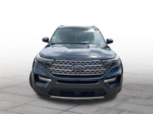 Used 2022 Ford Explorer Limited w/ Equipment Group 301A image 2