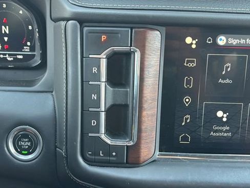 Used 2023 GMC Yukon XL Denali Ultimate image 20