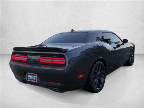 Used 2022 Dodge Challenger R/T w/ Plus Package image 5