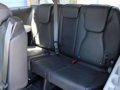 Used 2024 Kia Carnival SX Prestige FWD image 38