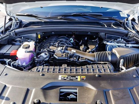 New 2025 Jeep Grand Cherokee Altitude image 27