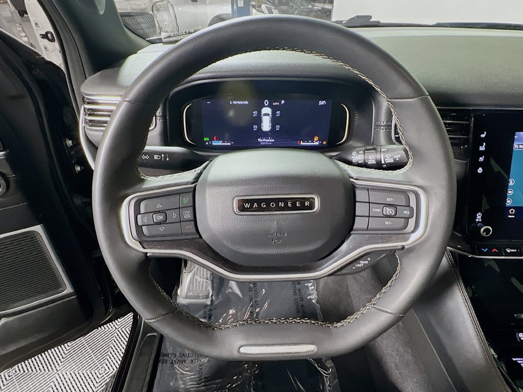 Used 2024 Jeep Wagoneer 4WD image 10