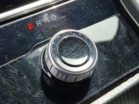 Used 2024 Jeep Grand Cherokee L Laredo image 16