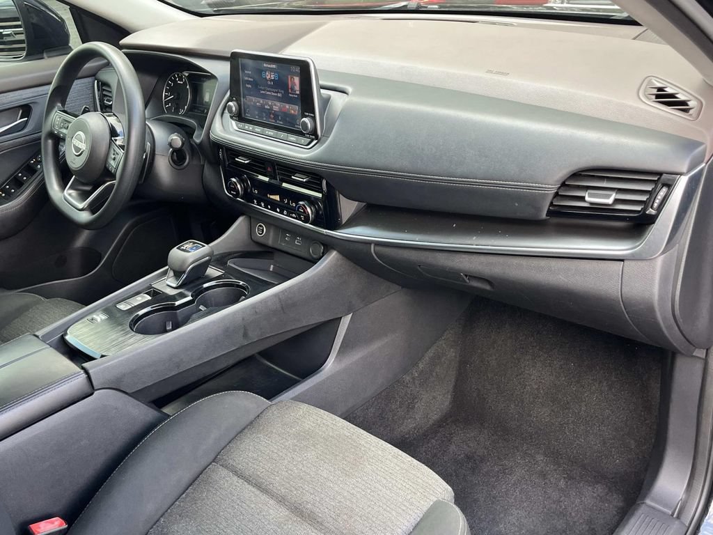 Used 2022 Nissan Rogue SV FWD image 23