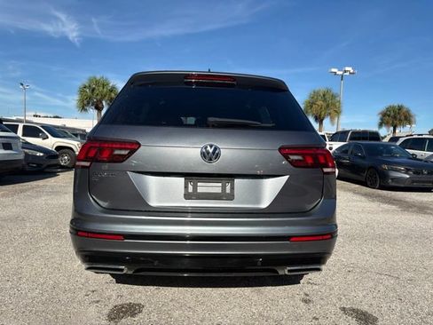 Used 2021 Volkswagen Tiguan SE R-Line FWD image 3