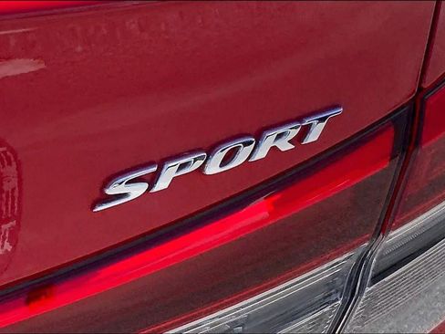 Used 2024 Honda Civic Sport image 10