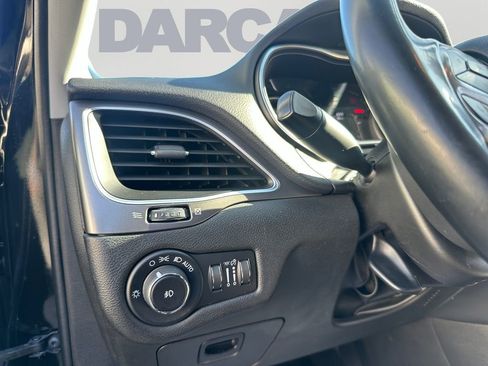 Used 2019 Jeep Cherokee Latitude Plus image 13