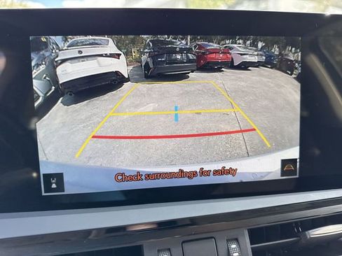 Used 2025 Lexus ES 350 w/ Premium Package image 17