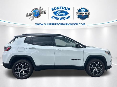 Used 2025 Jeep Compass Limited AWD/4WD image 8