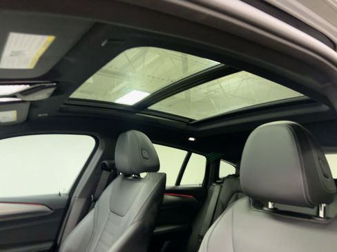 Certified 2025 BMW X4 xDrive30i w/ Premium Package image 15