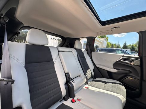 Used 2025 Mitsubishi Outlander SE AWD/4WD image 40