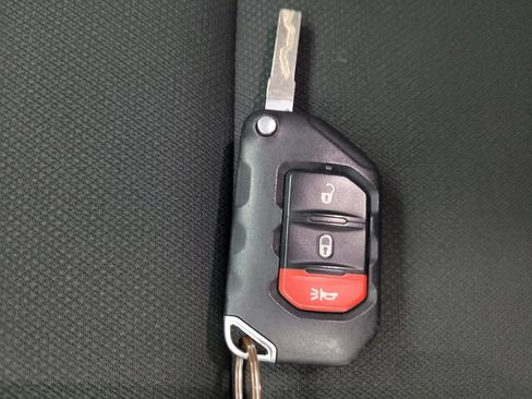Used 2021 Jeep Wrangler Unlimited Sport AWD/4WD image 32