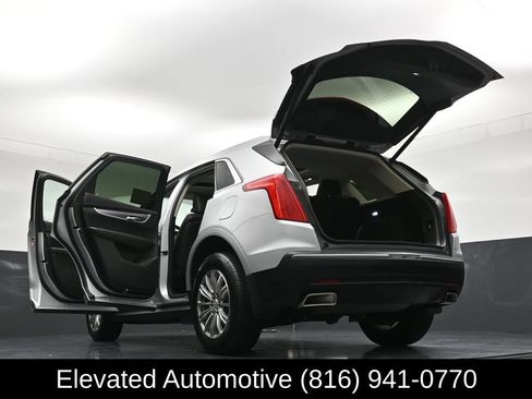 Used 2017 Cadillac XT5 Luxury w/ Driver Awareness Package FWD image 41
